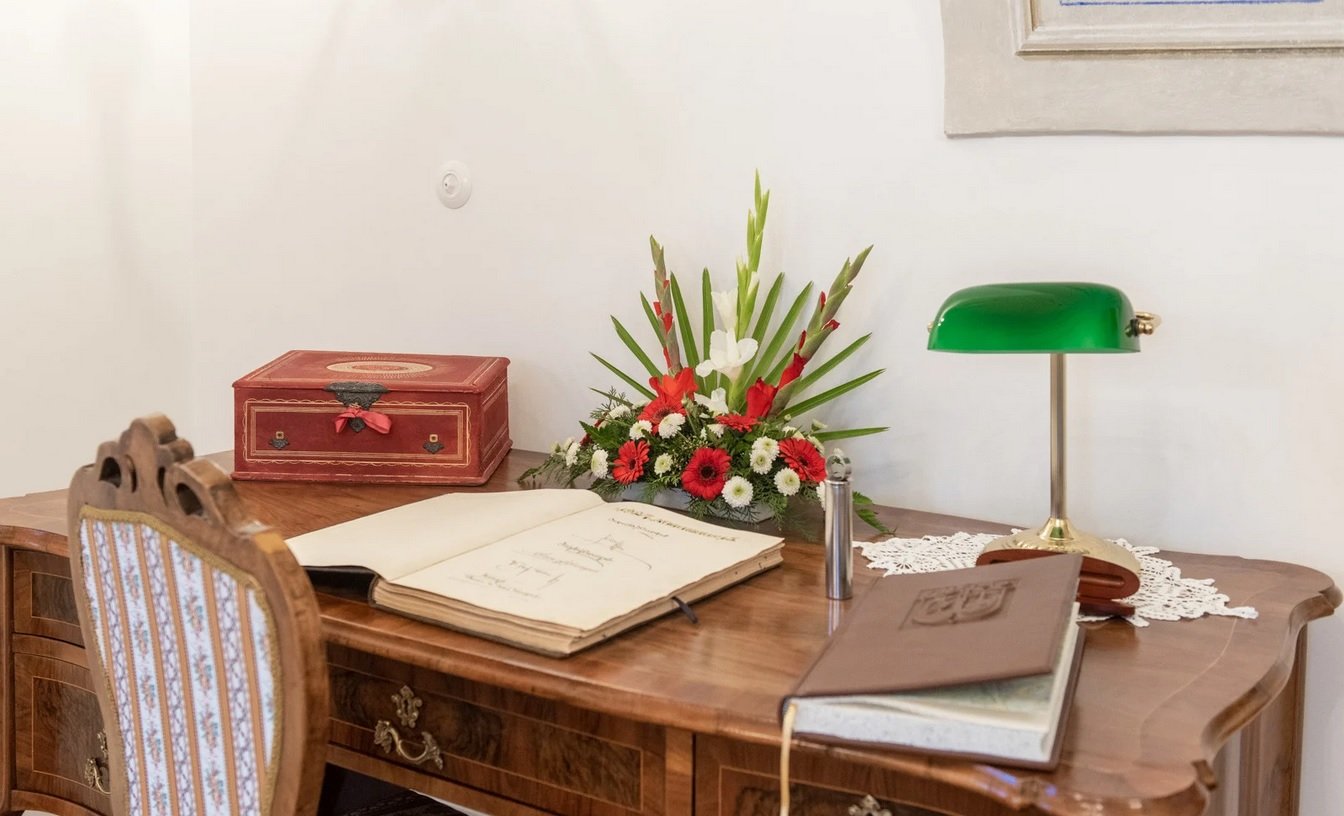 tihanyi bences apatsag